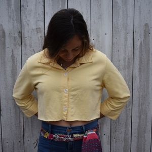 Cropped Longsleeve Pale Yellow shirt